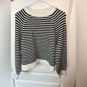Women’s Knit Sweater Stripe